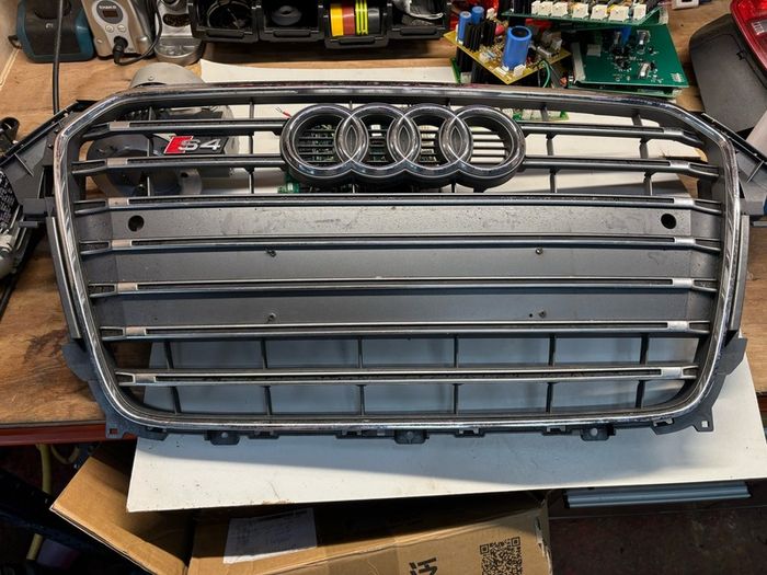 Audi B8 s4 Grill