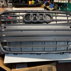 Audi B8 s4 Grill