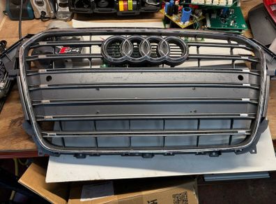 Audi B8 s4 Grill