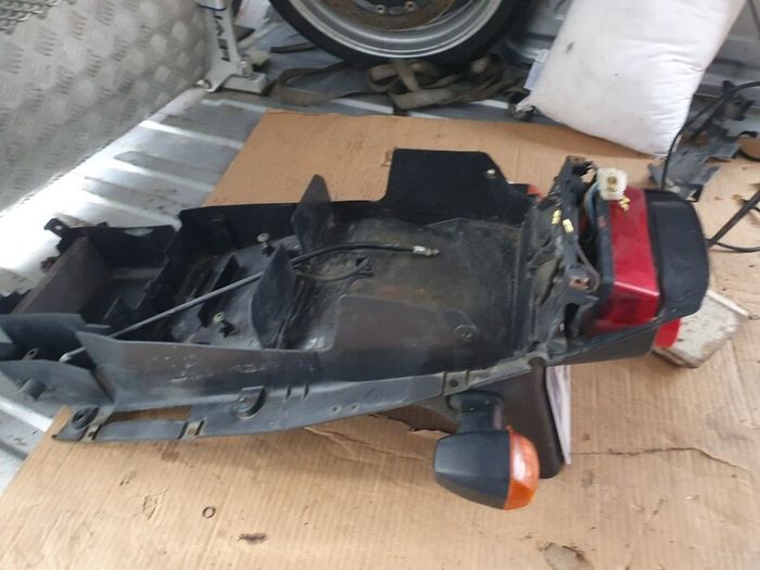 R1 4xv uncut undertray