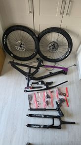 2024 canyon spectral cf7-sizd medium-carbon enduro bike