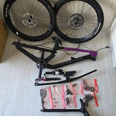 2024 canyon spectral cf7-sizd medium-carbon enduro bike