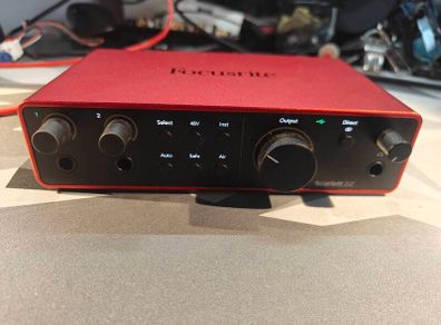 Focusrite Scarlett 2i2 4th Gen USB Audio Interface