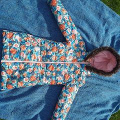 Puffa flowers jacket girls size 8-9 years