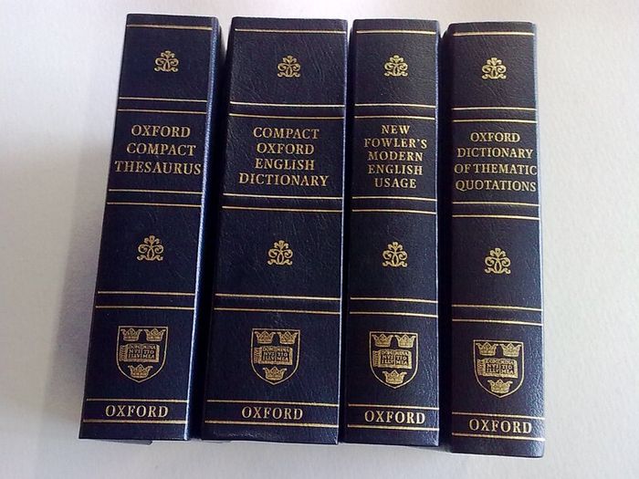 Dictionary &Thesaurus 4 volume matching set