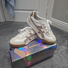 skechers memory foam Zinger Safari