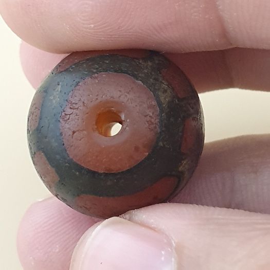 Vintage Carnelian Agate Treasure Vase Pattern Bead Amulet