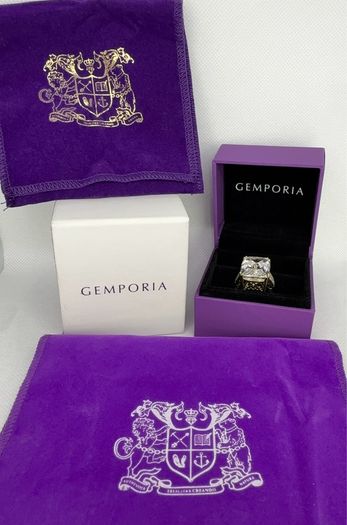 Gold Ring from the Tomas Rae collection, made of 14k Gold