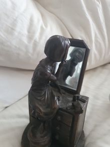 Figurines
