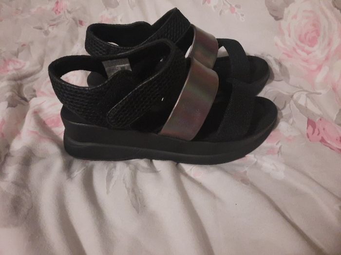 memory foam wedge sandals