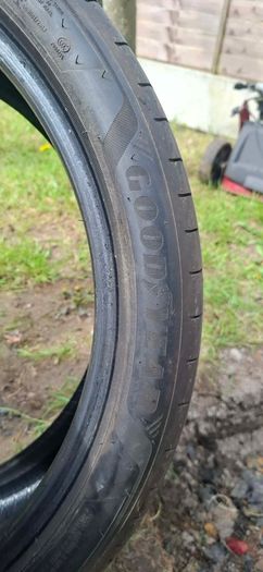 Tyres 225/40/19