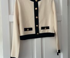 ladies cardigan Chanel vibe size M