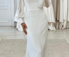 Elegant Long Sleeves Trumpet / Mermaid V-Neck Wedding Dress