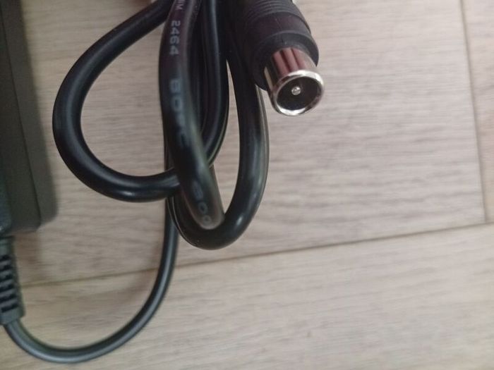 New Battery Charger For Different Electric Scooters Aovo/Pro, Xiaomi MI M365/Pro, Segway Ninebot
