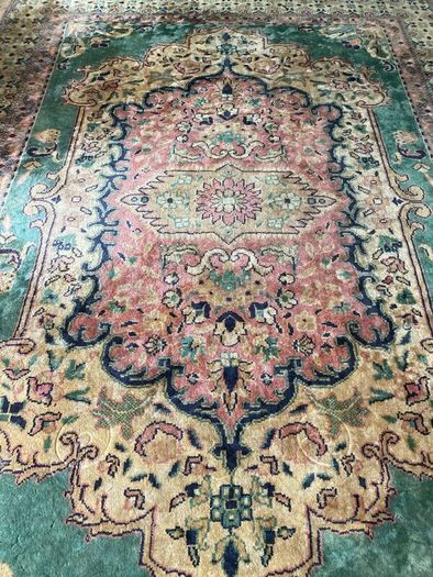 Exceptional Large Rug  300 x 240 cm
