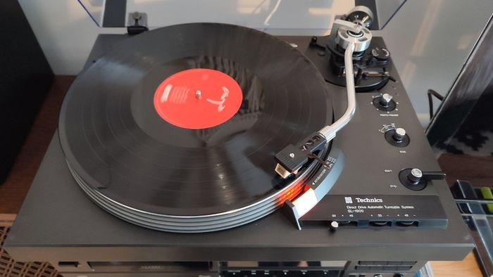 CLASSIC Technics SL-1900,FullAuto, Turntable.Direct Drive. Full service.
