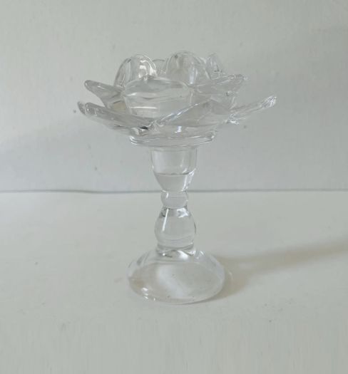 Glass Lotus Flower Pedestal Tealight