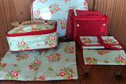 Pre-loved Boots 8 Rose Toiletry bags