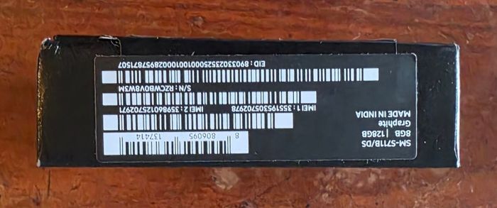 Samsung Galaxy S23 FE + Spigen Case, Mint condition