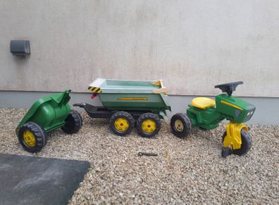 Ride on John Deere with trailer