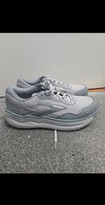 Brooks Ghost Max suede uk 11