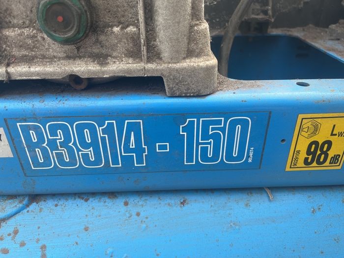 Air compressor
