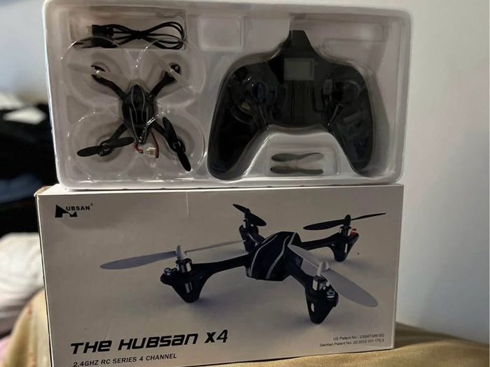 Hubsan X4 - 2.4GHz RC Series 4 channel Quadcopter Drone-Boxed,