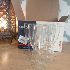 11 champagne glasses 450ml