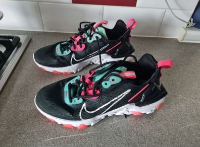 Nike react runners