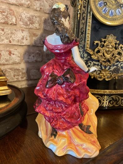 Royal Doulton figurine "Belle