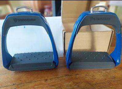 Stirrups - Winderen Saphire - Brand New