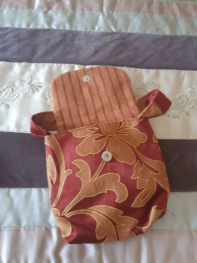 Small handbags