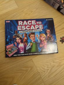 Board game (age 8+)