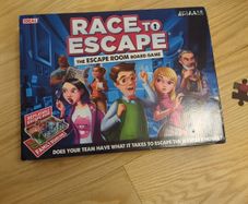 Board game (age 8+)
