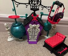 Monster High SECRET CREEPERS CRYPT Doll Playset Pet Cat Crescent Sound Clawdeen