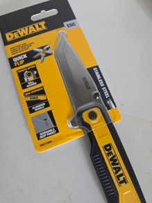 Dewalt knife