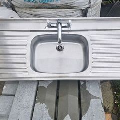 Stainless steel sink wirh tap