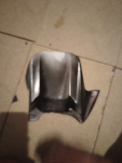 2004/06 Yamaha r1 rear hugger and fairing y piece