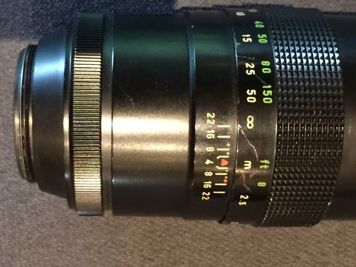 Vintage lens Pentacon 200 mm, f.4. Bokeh monster.