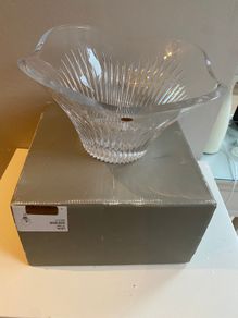 Tipperary beautiful crystal  10 inch  lisroe bowl