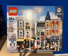 LEGO Creator 10255 Assembly Square - SEALED