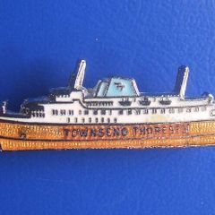 TOWNSEND THORESEN (European cross channel car ferries) - a souvenir/merchandise enamelled badge (c.1970s)
