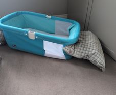 chicco travel cot with folding mattress