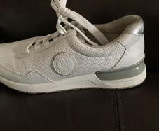 FOODFLEXX ladies runners size 5
