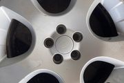 Land Rover wheels