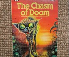 Chasm of Doom (Lone Wolf #4 Joe Dever)
