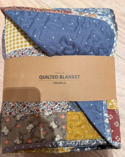 Quilted floral summer blanket