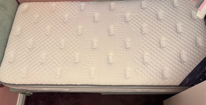 Single Bed with mattress