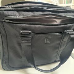 Travelpro Altitude expansion briefcase