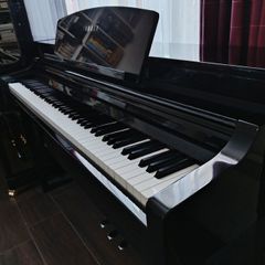 Yamaha Clavinova CSP-170 Digital Piano (Polished Ebony) Premium Model